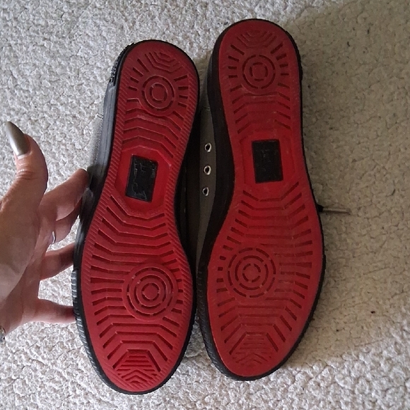 REI Crome Stylish Black and Green Men's Sneakers - Picture 7 of 7